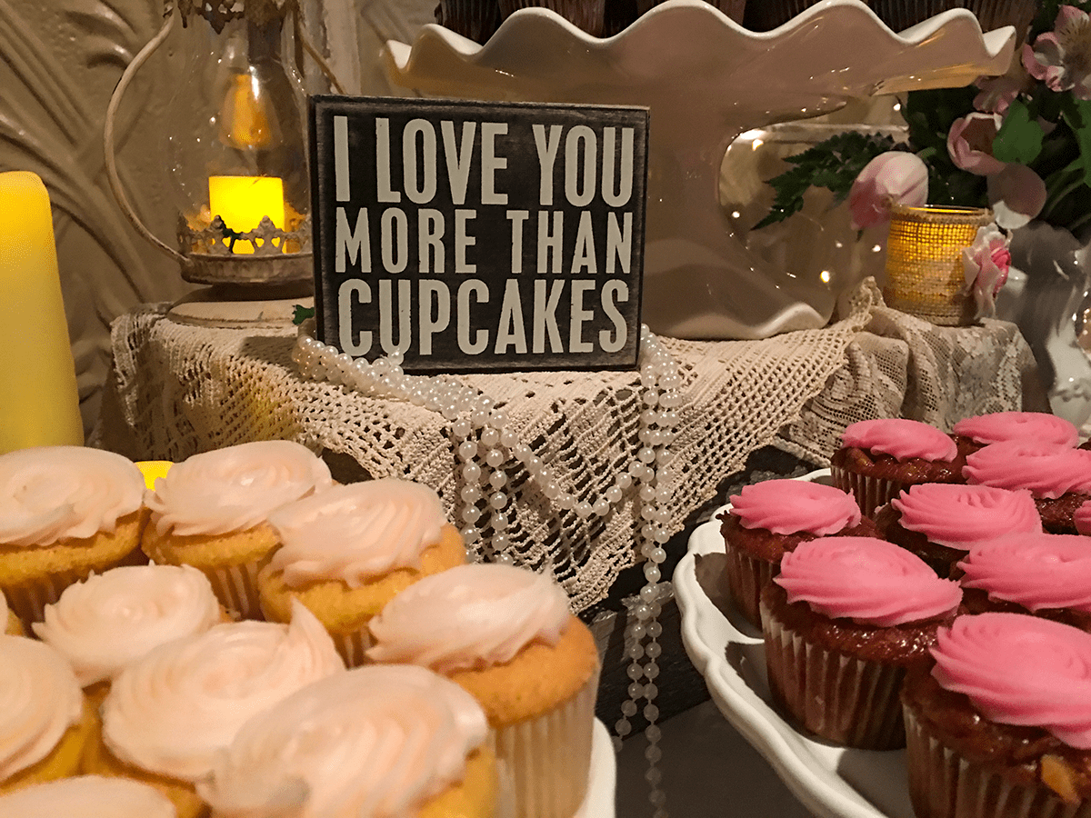 Wedding DJ - Cup Cakes